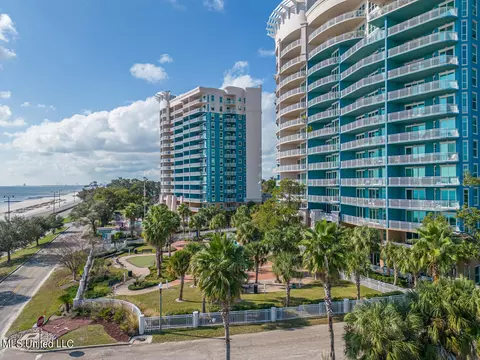 2228 Beach Dr #909, Gulfport, MS 39507
