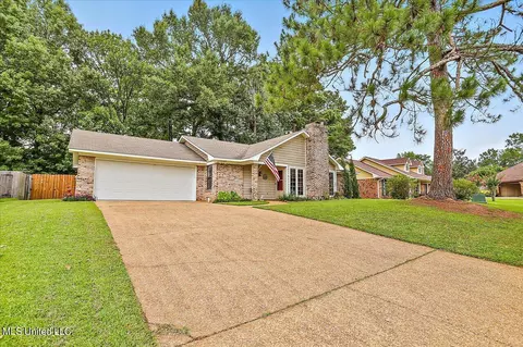 25 Rockford Ct, Brandon, MS 39042