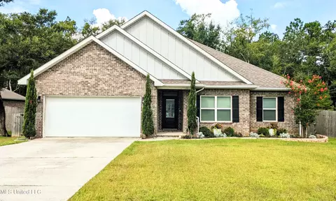 8418 Poplar Trl, Biloxi, MS 39532