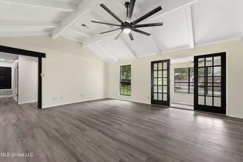 5030 Ridgewood Dr, Moss Point, MS 39563 photo 6