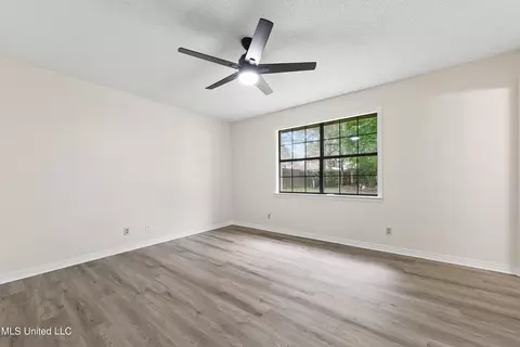 5030 Ridgewood Dr, Moss Point, MS 39563 photo 13
