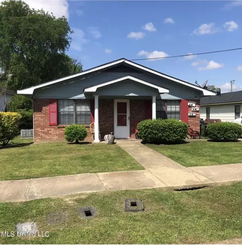 307 Church St, Belzoni, MS 39038