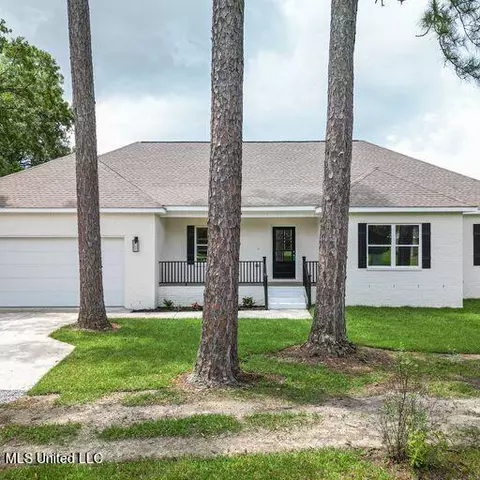 109 Dennis Ln, Long Beach, MS 39560