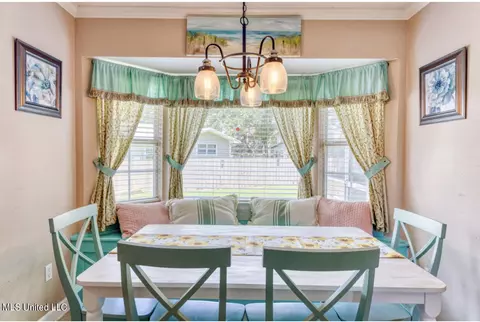 2404 Regency Dr, Biloxi, MS 39532 photo 12