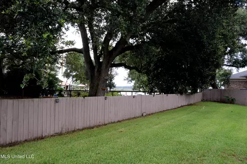 2404 Regency Dr, Biloxi, MS 39532 photo 24