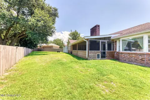 2404 Regency Dr, Biloxi, MS 39532 photo 21