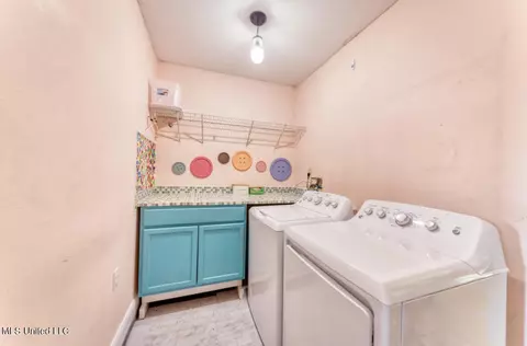 2404 Regency Dr, Biloxi, MS 39532 photo 19