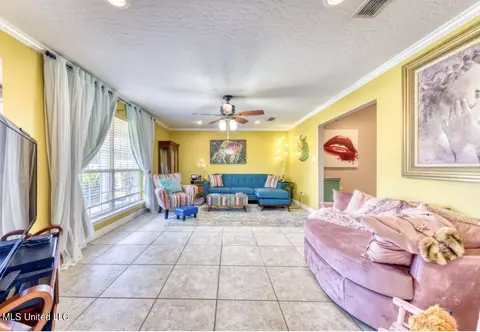 2404 Regency Dr, Biloxi, MS 39532 photo 4