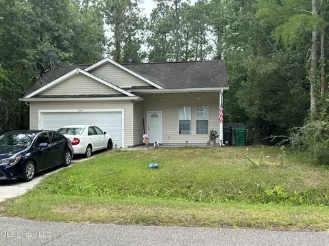 6045 W Adams St, Bay Saint Louis, MS 39520