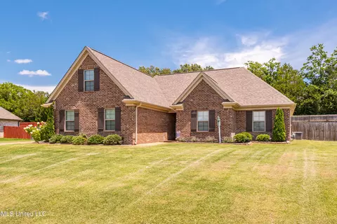 212 Eagle View Dr, Senatobia, MS 38668