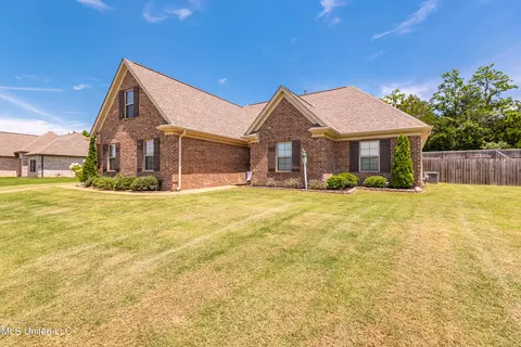 212 Eagle View Dr, Senatobia, MS 38668 photo 2