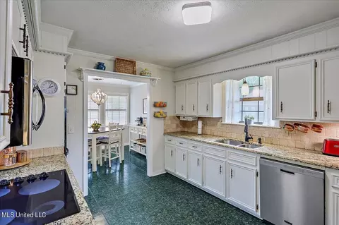 89 Sunline Dr, Brandon, MS 39042 photo 13