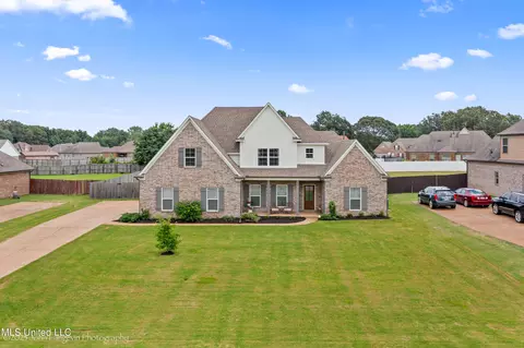 7810 Brent Hogue Dr, Olive Branch, MS 38654