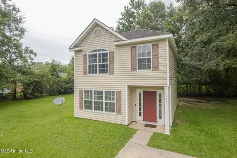 4304 Stauter St, Moss Point, MS 39563