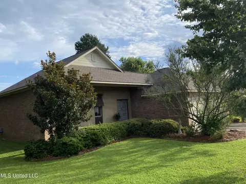 100 Hampton Rdg, Madison, MS 39110