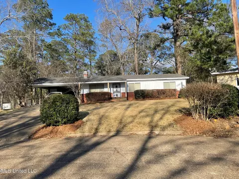 1358 Dianne Dr, Jackson, MS 39204
