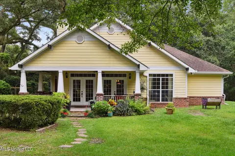 7076 Lee Haven Rd, Pass Christian, MS 39571