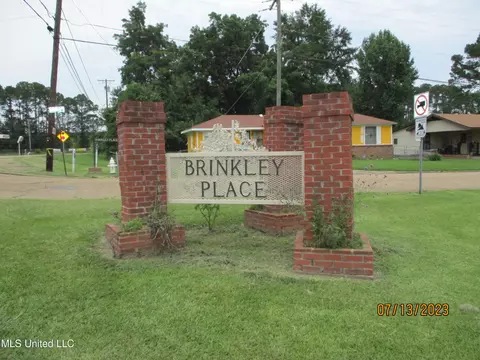 1450 Brinkley Dr, Jackson, MS 39213 photo 2