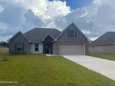 11509 Memphis Cir, Ocean Springs, MS 39564