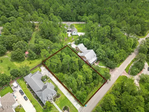 13130 Lake Florence Rd, Gulfport, MS 39503