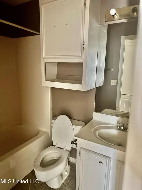 2455 River Oaks Blvd #B, Jackson, MS 39211 photo 8