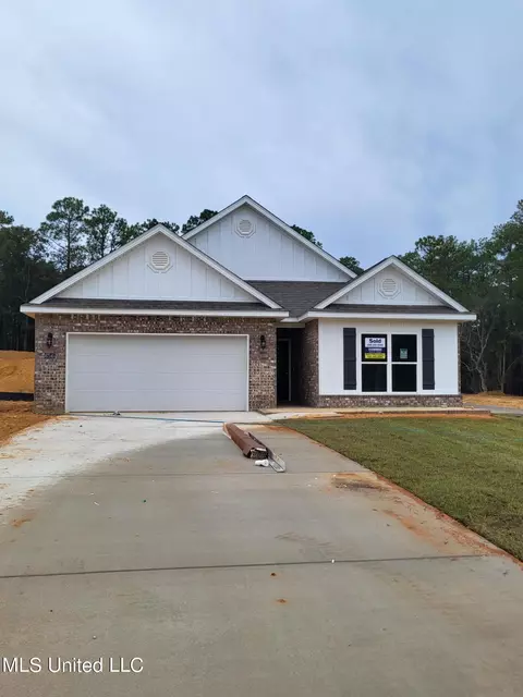 87145 Highpoint Dr, Diamondhead, MS 39525