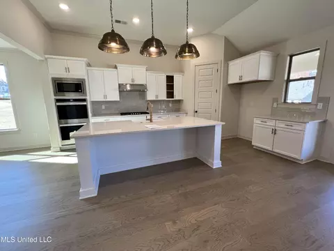 6932 Sunrise Loop S, Olive Branch, MS 38654 photo 3