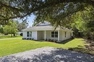 116 Lakeside Dr, Waveland, MS 39576