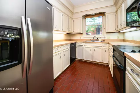 1703 Pine St, Jackson, MS 39202 photo 12