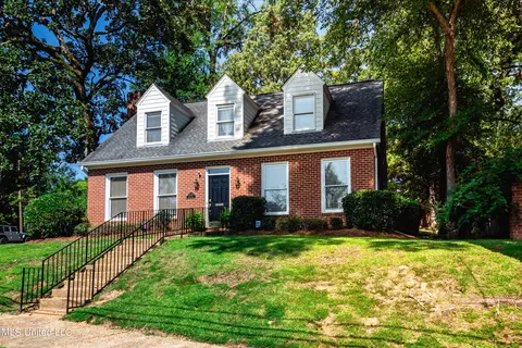 1703 Pine St, Jackson, MS 39202