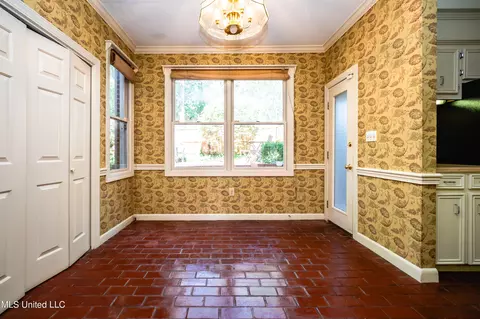 1703 Pine St, Jackson, MS 39202 photo 9