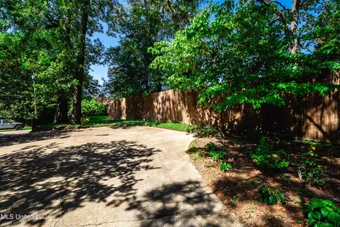 1703 Pine St, Jackson, MS 39202 photo 4