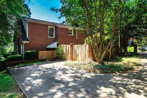 1703 Pine St, Jackson, MS 39202 photo 3