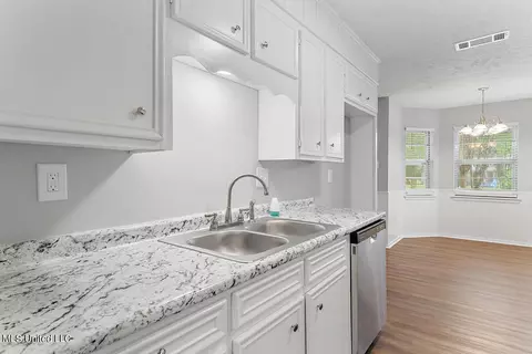 403 Brenmar St, Brandon, MS 39042 photo 7