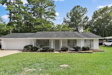 403 Brenmar St, Brandon, MS 39042
