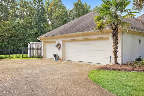 130 Old Mill Trl, Florence, MS 39073 photo 4