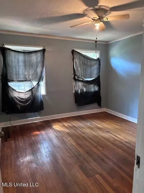 813 Combs St, Jackson, MS 39204 photo 3
