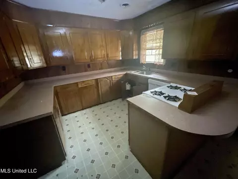 3306 Longwood Dr, Jackson, MS 39212 photo 5