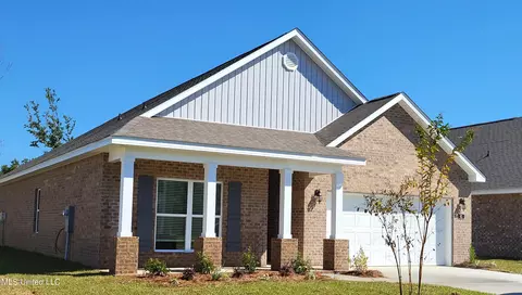 81 Saltmeadow Cir, Ocean Springs, MS 39564