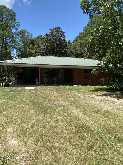 7047 Lesusky Rd, Long Beach, MS 39560