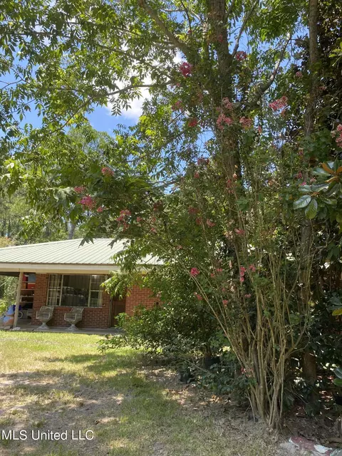 7047 Lesusky Rd, Long Beach, MS 39560 photo 2