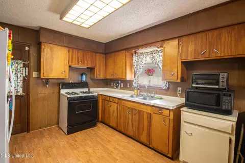 7047 Lesusky Rd, Long Beach, MS 39560 photo 8