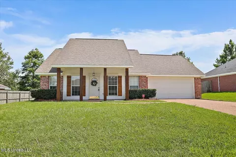 411 Oak Lawn Dr, Pearl, MS 39208