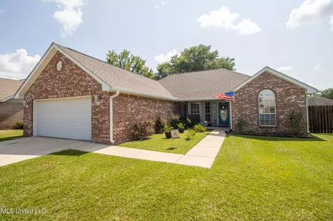 7617 Falcon Cir, Ocean Springs, MS 39564