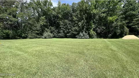 E Holly Springs Road, Hernando, MS 38632