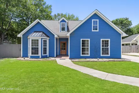 307 Hunter Holw, Waveland, MS 39576