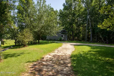 1077 Lawrence Ebenezer Rd, Lawrence, MS 39336 photo 2