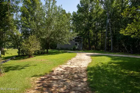 1077 Lawrence Ebenezer Rd, Lawrence, MS 39336 photo 3