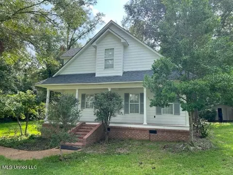 247 Country Club Rd, Florence, MS 39073