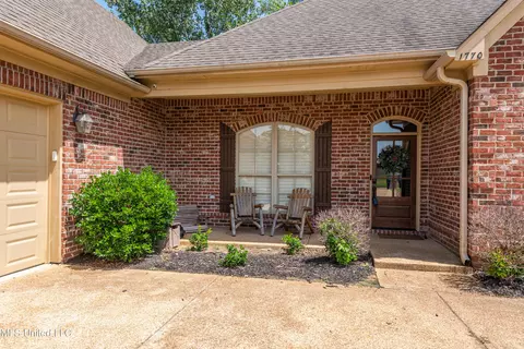 1770 Robertson Place Dr, Hernando, MS 38632 photo 3